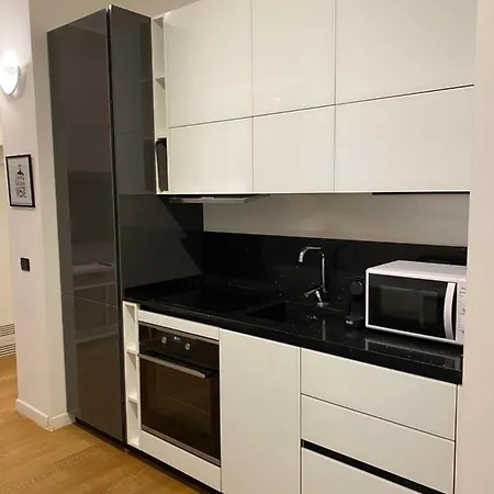 Corridoni 6 Apartman *