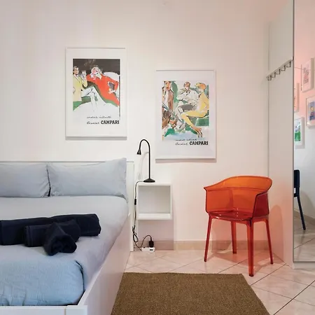 Apartman Xenia - Stylish Colorful Apt- Upbeat & Well-connected Area *