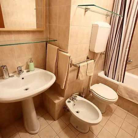 Fiera Cenisio Aparthotel Milán