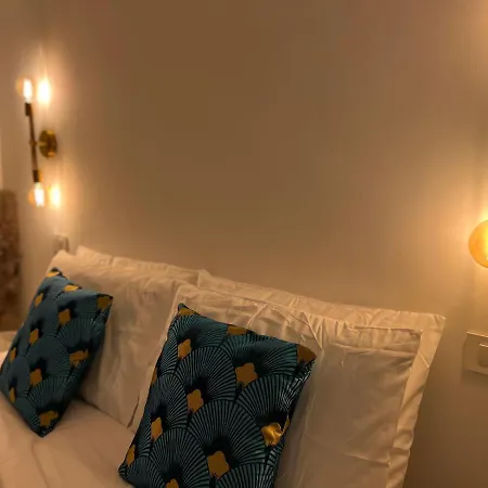 Apartment Regina In Porta Romana 2 - Sky Tv, Wifi E Breakfast Box *