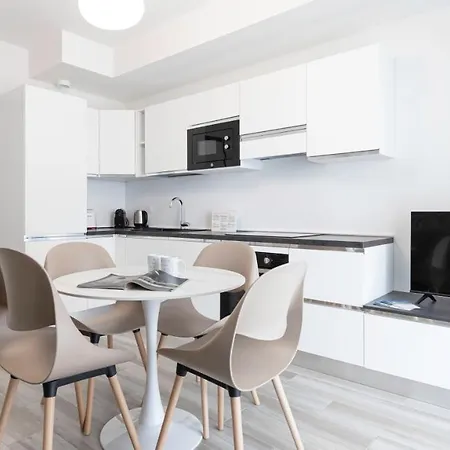 Italianway - Pasolini 70 A Uptown Apartment