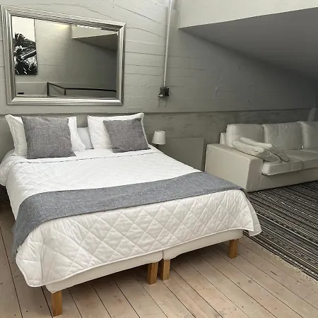 Loft Navigli With Private Garden Bed & Breakfast