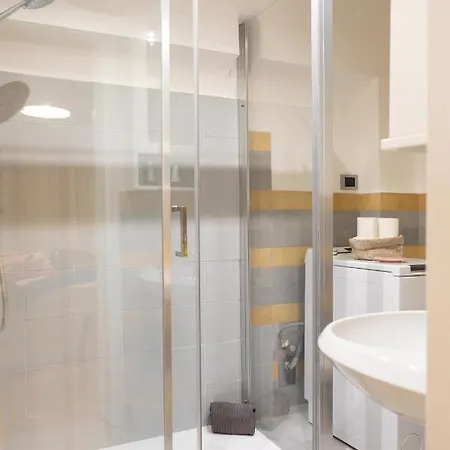 Daire Xenia - Enjoy Porta Venezia In Modern Apt- 10 Min From Duomo Milano
