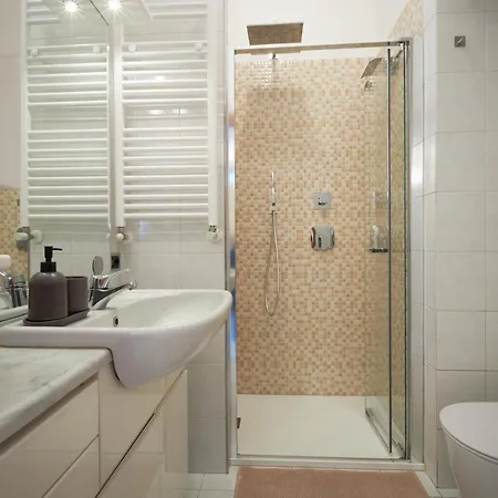 Harry Potter's Magic House - Metro M4 - Linate - Citta Studi * ميلان