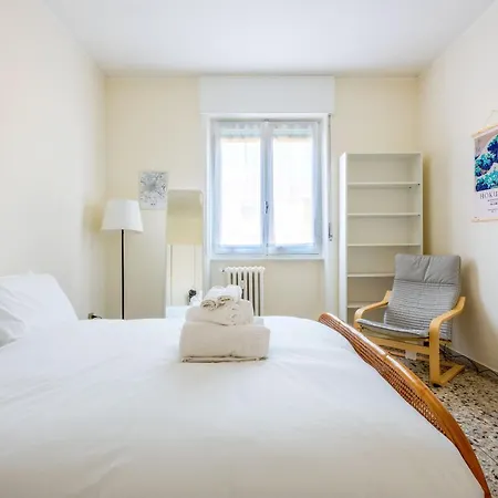 Luvi - Lorenteggio Apartamento Milán