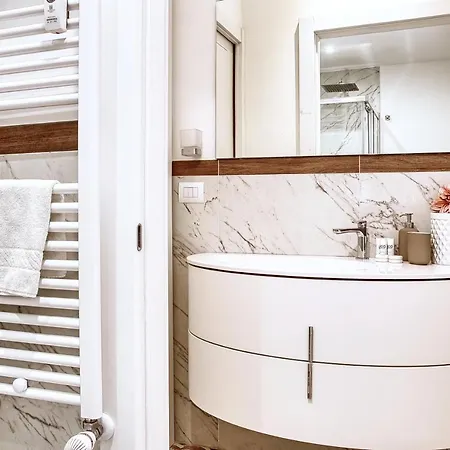 Joivy Old Navigli Family * 밀라노