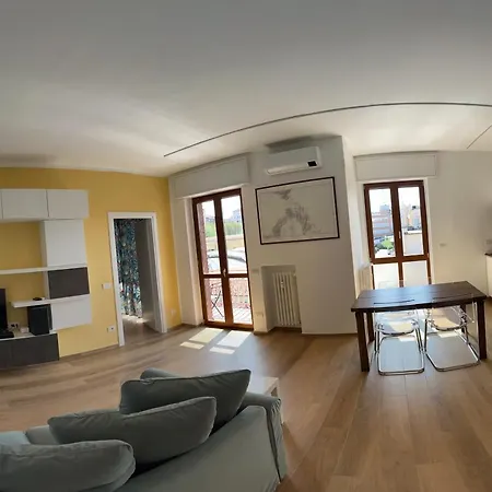 Gallo Gentile, Bilocale A Apartament Mediolan