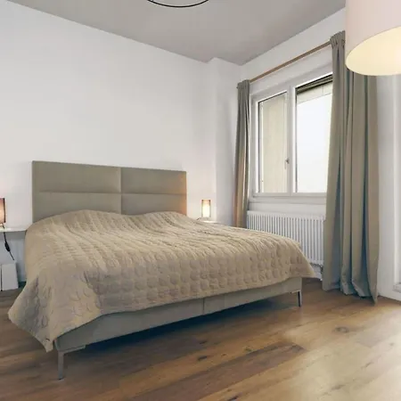 Beautifully Furnished Apartment *