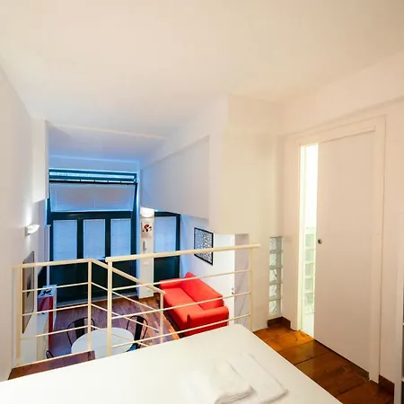 Apartment Ampio Loft Di Design In Piazza Firenze Milan