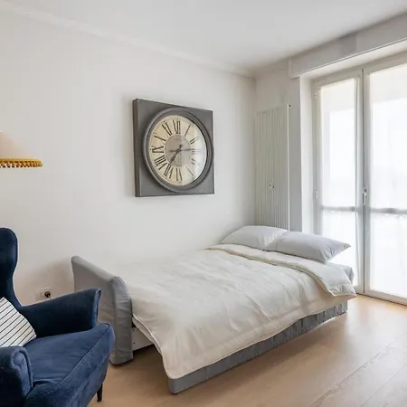 Bocconi Elegante Con Wifi * Milánó