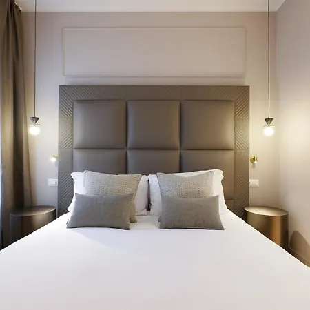 Prestige Boutique - Piazza Duomo View 4*