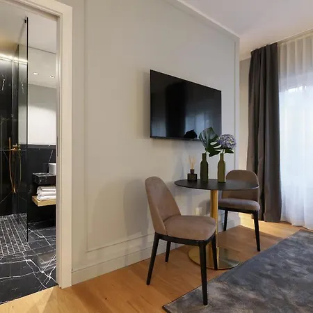 Prestige Boutique - Piazza Duomo View Daire 4*