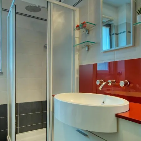 Apartment Guesthost - Casa Cherenel Mailand