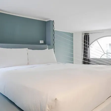 Apartment San Babila - Milan