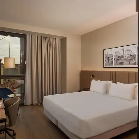 Nh Corso Buenos Aires 호텔 4*