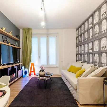 Design - Porta Romana - Duomo Apartment