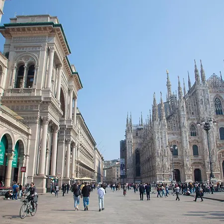 Luxury Flat Duomo 6pax Wifi Top Апартаменты *