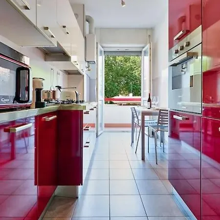 Lugano - Free Internet And Netflix *