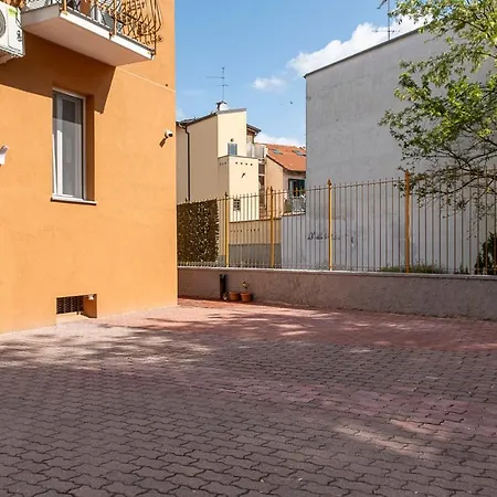 Apartment Leader 3 - Monzino - Hockey Msg Arena - Linate - *
