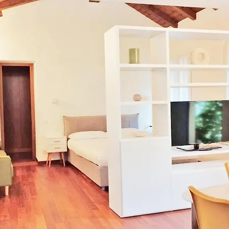 Le Guglie In Piazza Castello - Centro Storico