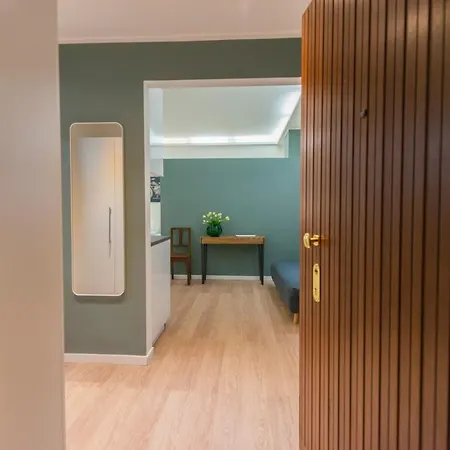 Montenapoleone 5 Min Duomo Fashion Center 公寓