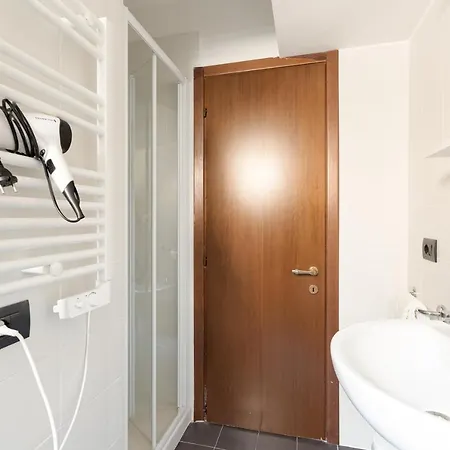 Guesthost - Apts Milano-corso Magenta Apartament Mediolan