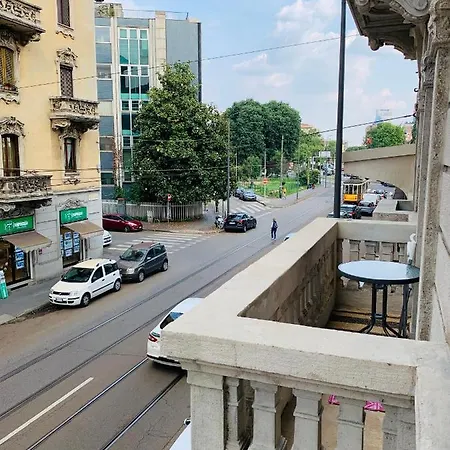 Cosy New In Portello Certosa Milão