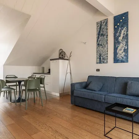 Easyhomes - Brera Luxury Apartamento