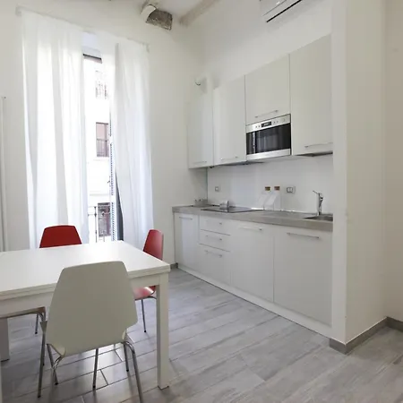 Just Urban - Stylish 1br In Center - Balcony And Metro M2 M4 Apartment