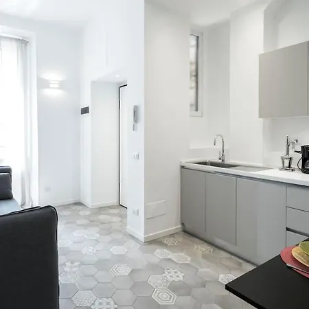 Nella Movida Di Isola-porta Nuova Lejlighed *