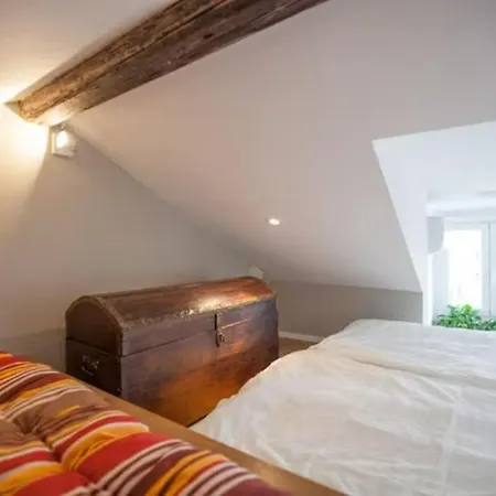 Guesthost - Cosy Milano- Corso * Милан