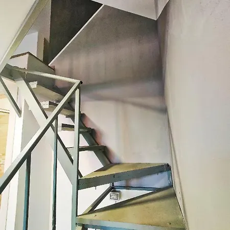 What An Up ميلان