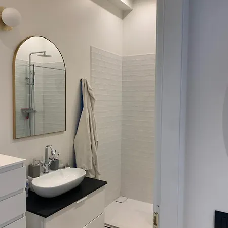 Bilocale Viale Coni Zugna 29 Apartment Mailand