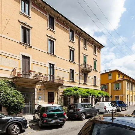 Cosy Milano-porta Ticinese Daire *