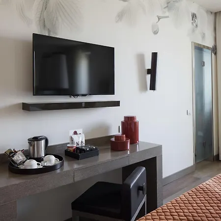 Starhotels Echo Hotel 4*