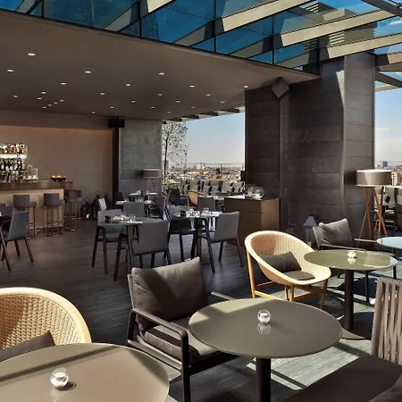 فندق إم إي ايل دوكا 5*