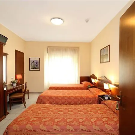 Pavone Hotel 3*