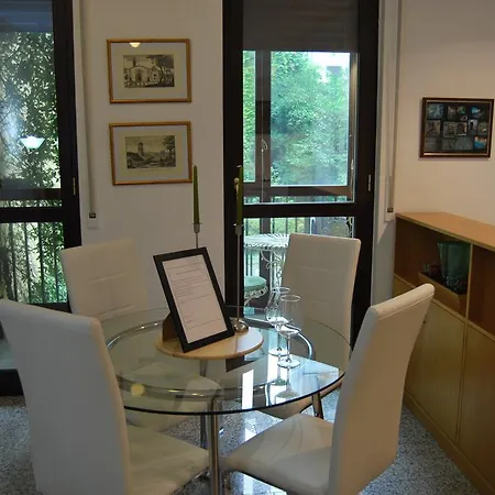 Apartment Porta Romana Garden Milan