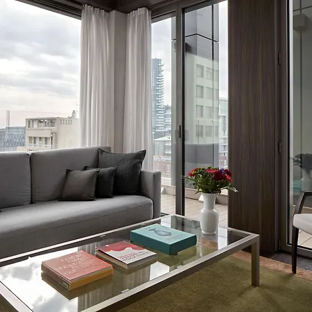 酒店 Hyatt Centric 4*