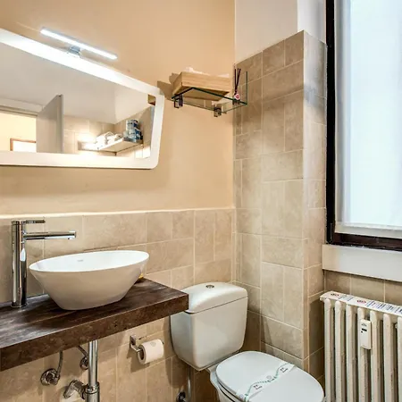 スイート サンタ テクラ アパート