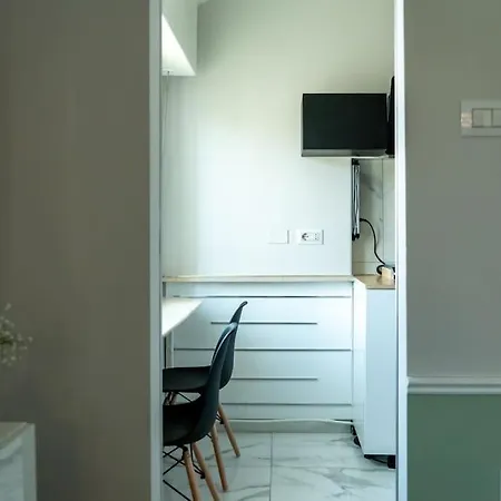 Hotel Singola Con Ac, Tv, Wi-fi E Cucina Mediolan