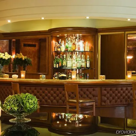 Starhotels Tourist Отель 4*