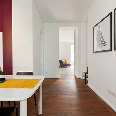 Guesthost - Modern & Comfortable Flat - Near Station דירה