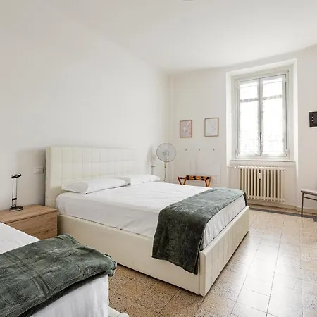 Guesthost - Ca' Granda M5 Bright *