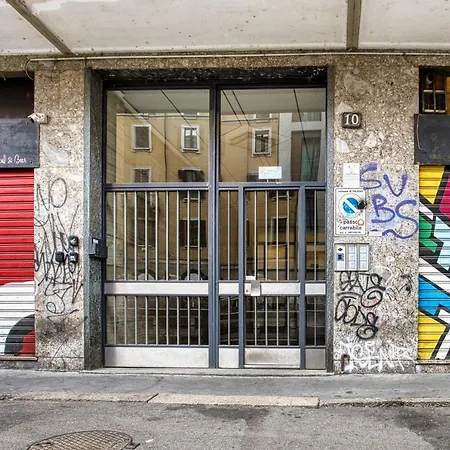 Joivy Charming 1-bed Flat In Navigli * ميلان