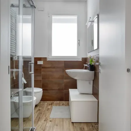 Just Urban - Moderno Bilocale Con Terrazza Di 90mq - M4 Tolstoj Apartmán