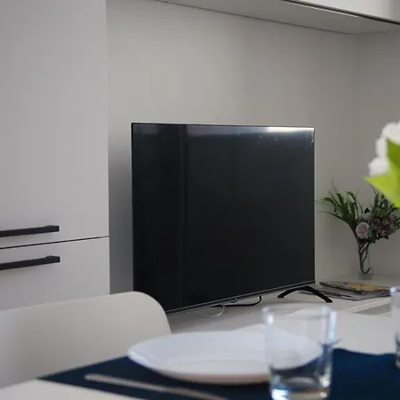 Just Urban - Moderno Bilocale Con Terrazza Di 90mq - M4 Tolstoj Apartmán *