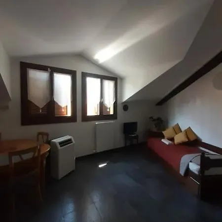Monolocale Piano Alto Luminoso Pochi Minuti Metro Rossa Promo Tax On Request *