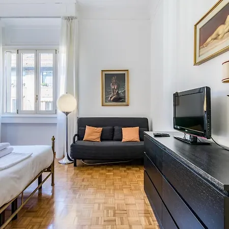 شقة Huge Center Guastalla Gardens 8pax *