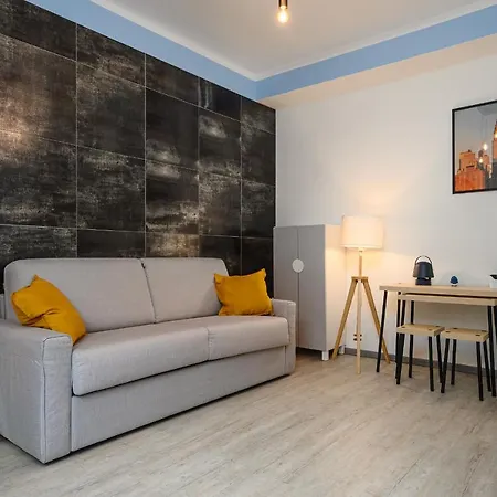 Insubria 8-3sx - Monolocale Cool * Milan